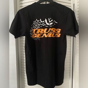 ✨NWOT✨ HALLOWEEN BATS 🦇 T-SHIRT